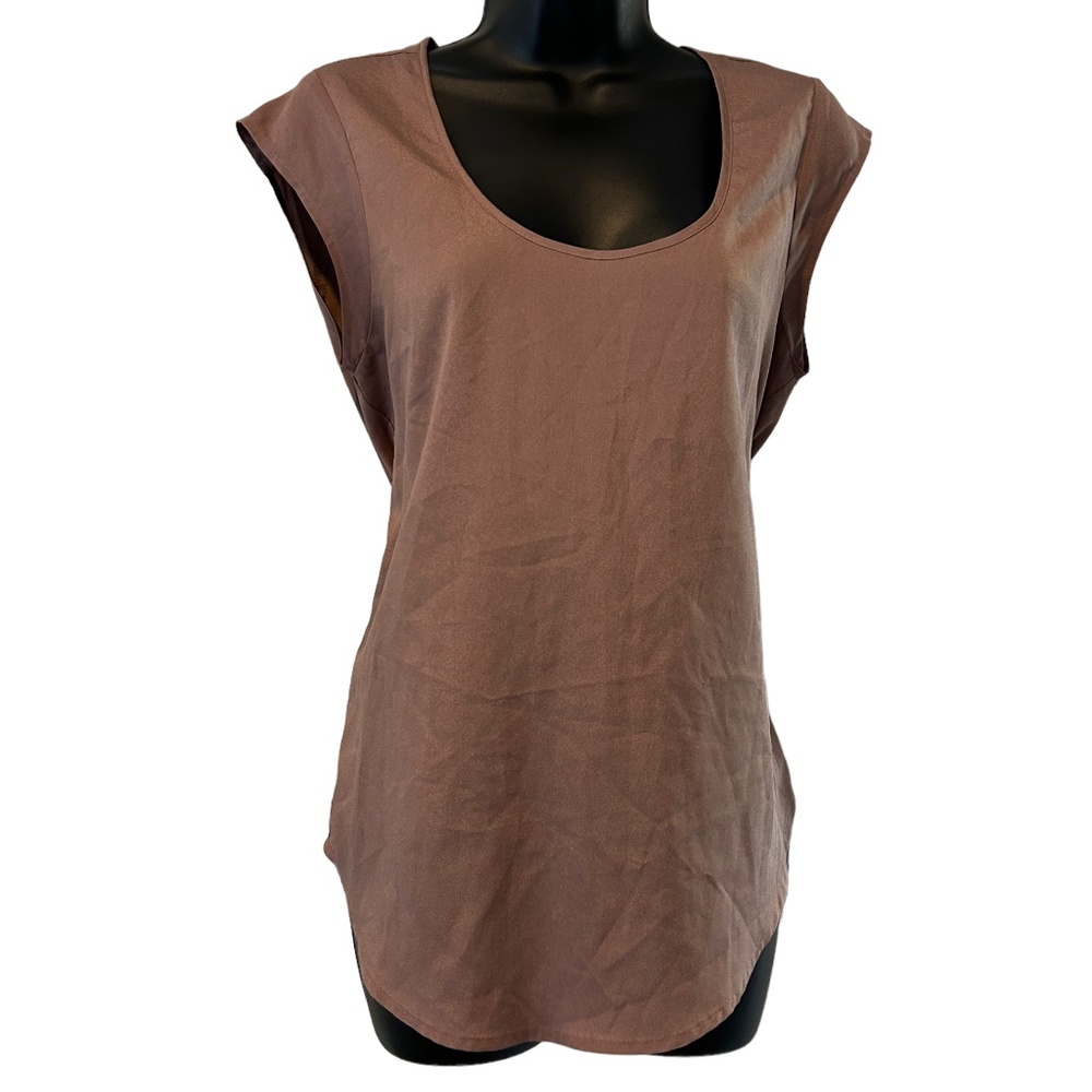 Daniel Rainn top Size XS